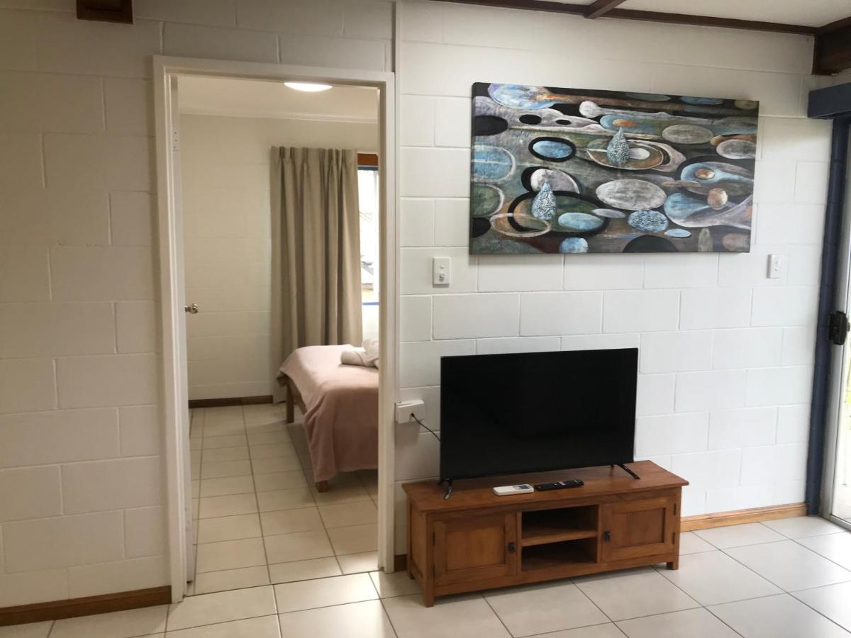 Ocean Breeze Units Bowen Exterior foto